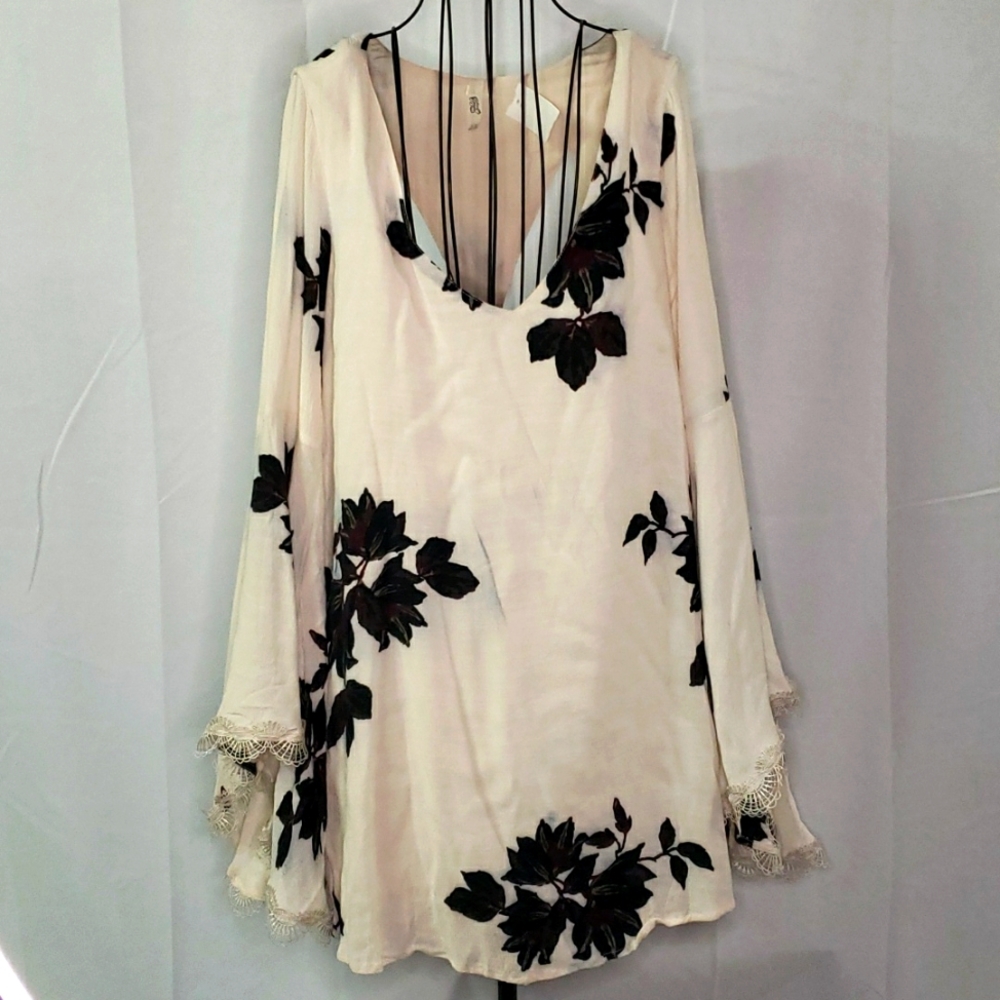 👗FREE PEOPLE BOHO STYLE DRESS👗